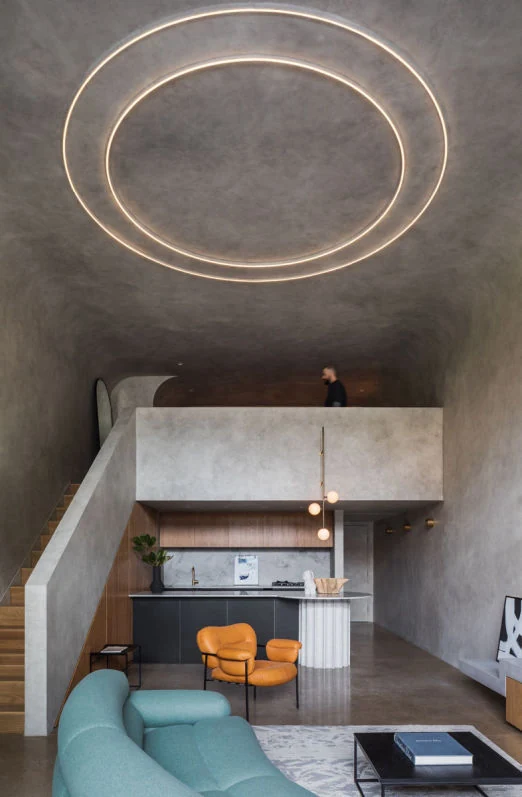 Cementare mikro çimento duvar kaplaması kullanılan modern banyo