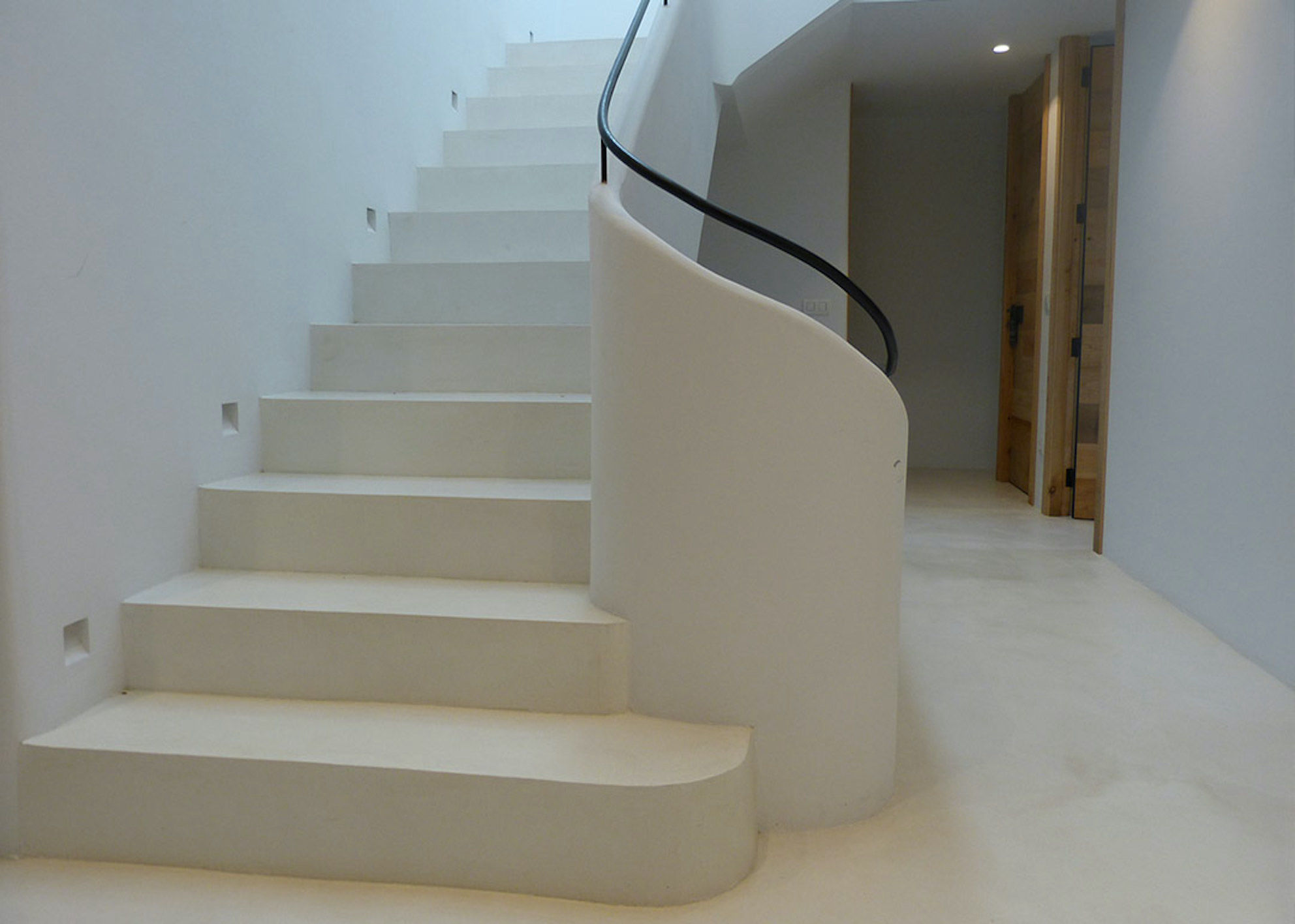 beton görünümlü dekoratif merdiven kaplaması